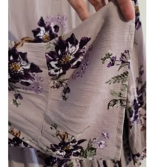 Torrid Lavender Floral Blouse - Picture 10 of 12